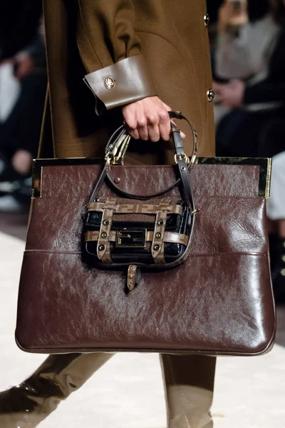 Look 22